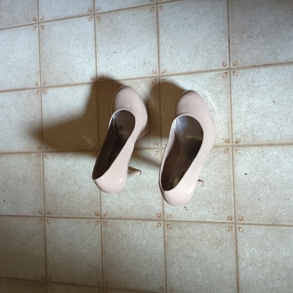 Brash Beige Round Toe Patent Leather Pumps - Picture 3 of 7